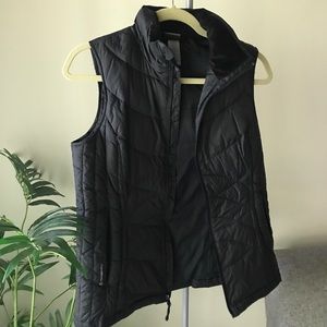 Black puffer vest